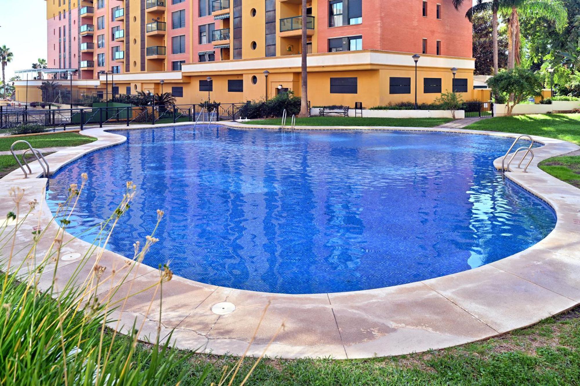 Love Rent4 Malaga Alamar 토레몰리노스 외부 사진