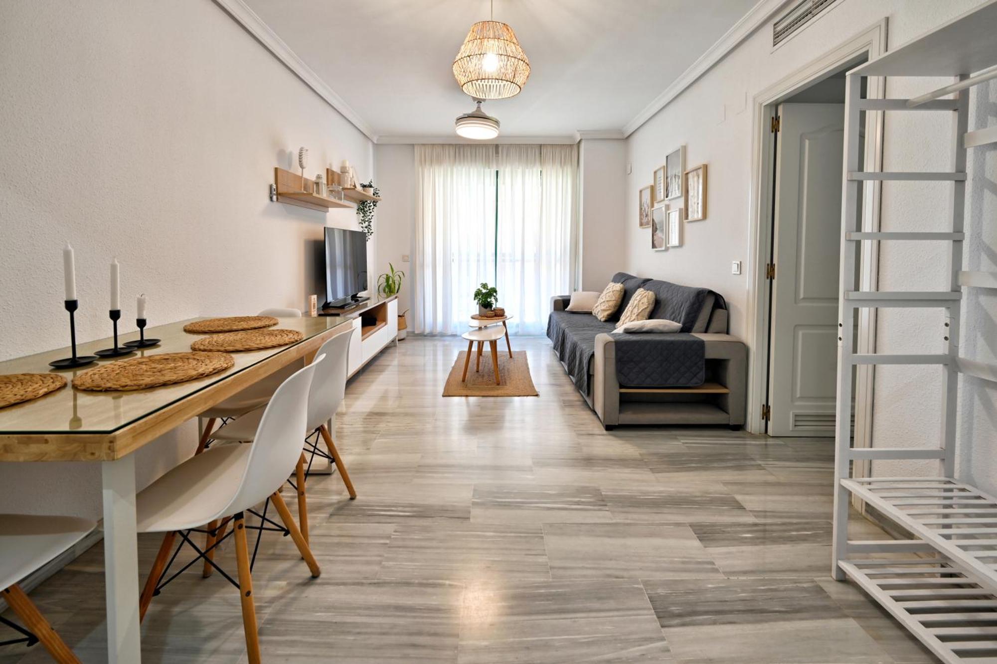 Love Rent4 Malaga Alamar 토레몰리노스 외부 사진